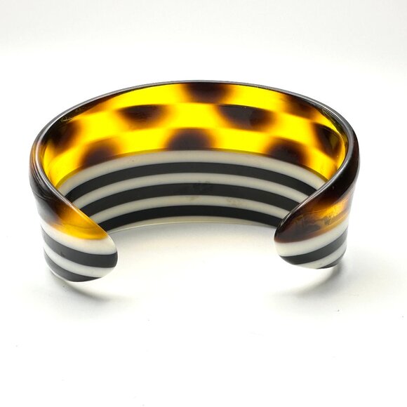 The Mod Mixer Cuff — Y2K Tortoiseshell & Striped Acrylic Wide Bracelet — EUC - Picture 6 of 10